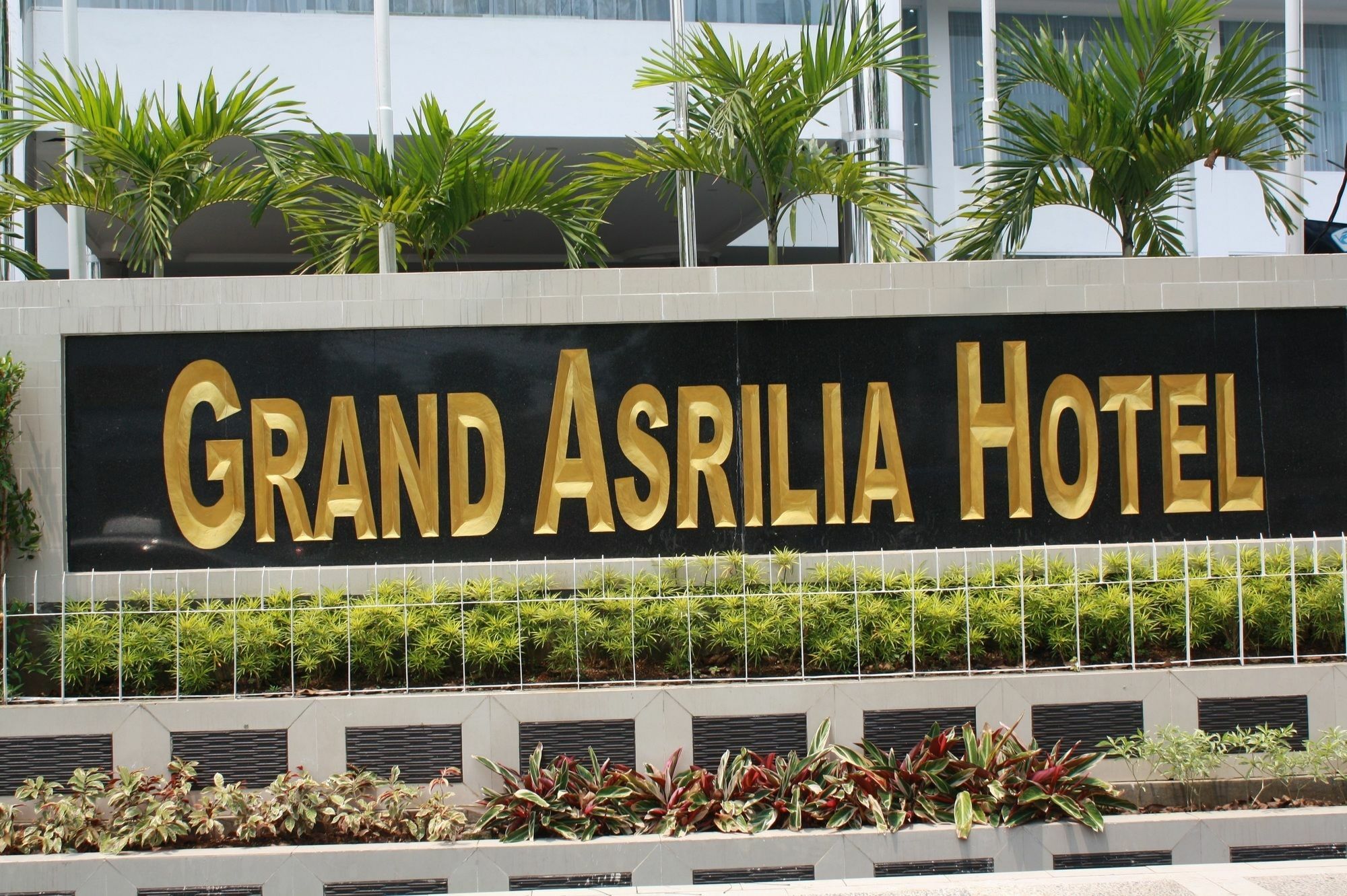 Grand Asrilia Hotel Bandung Exterior foto